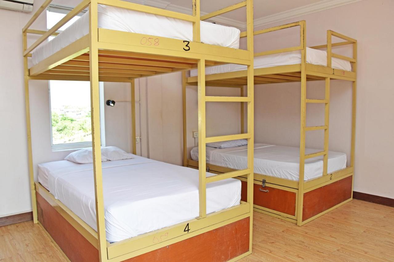 Mad Monkey Hostel Kampot (Adults Only) Exterior foto